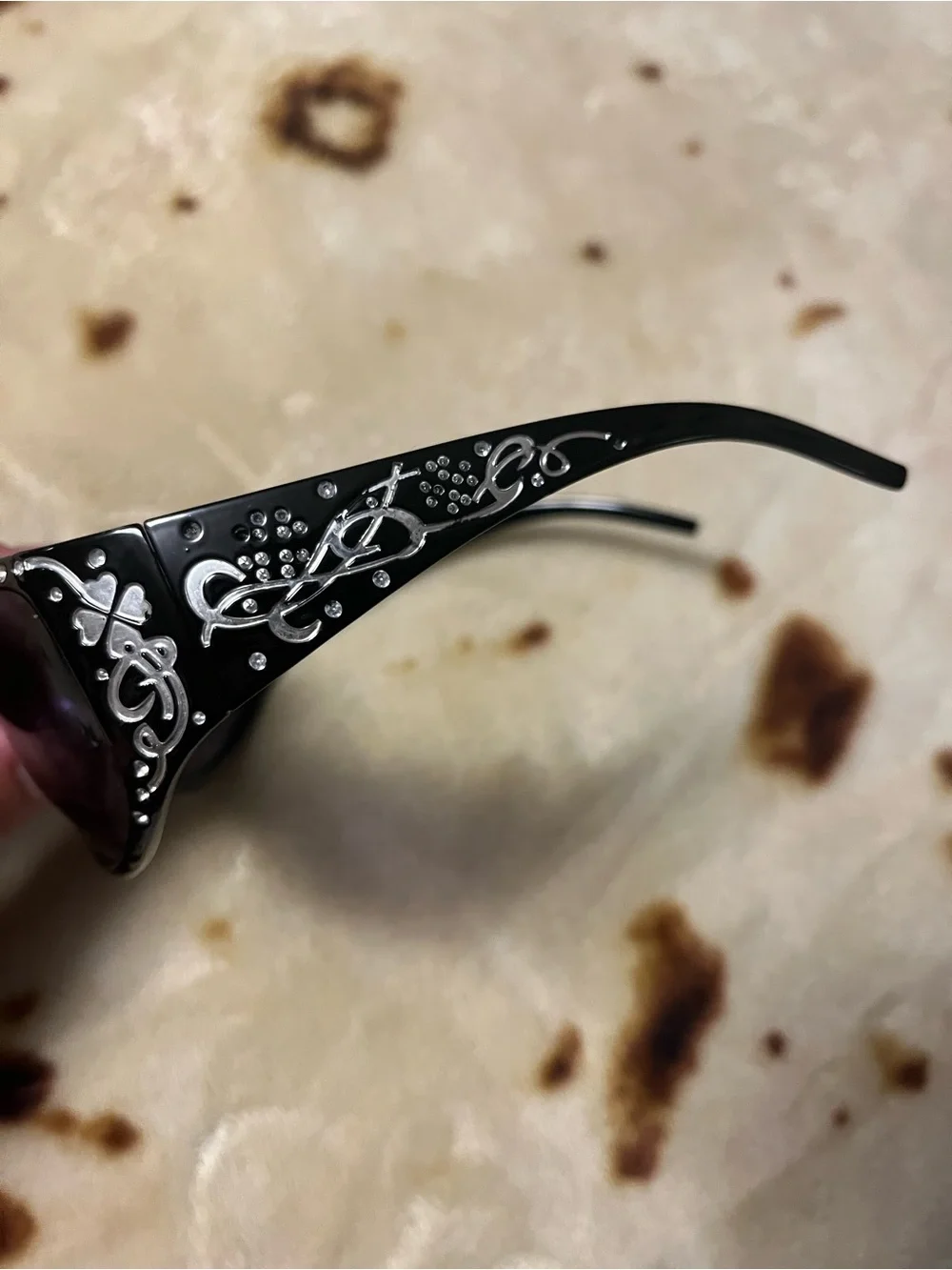 Black Women's Oversized Fashion Sunglasses - UV400 Protection
